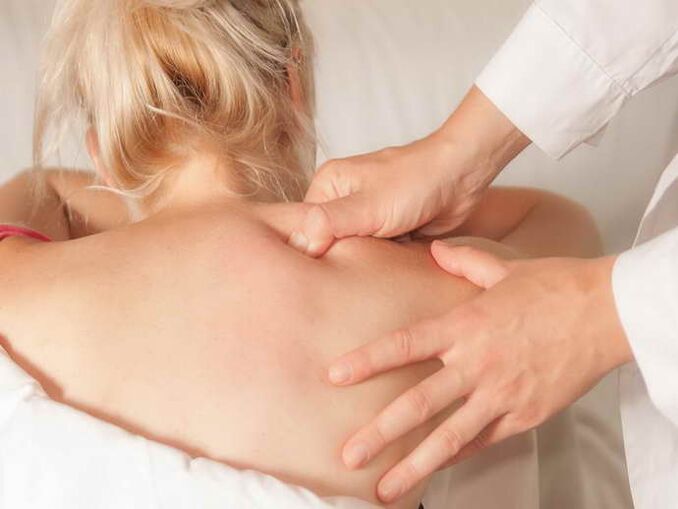Masažas su krūtinės ląstos osteochondroze